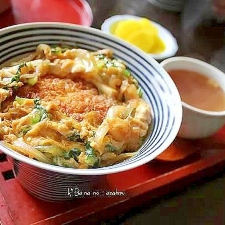 メンチカツの卵とじ丼